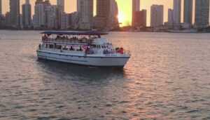 Barco Bequia Sunset Tour - Cartagena - Medellin and Cartagena Tour