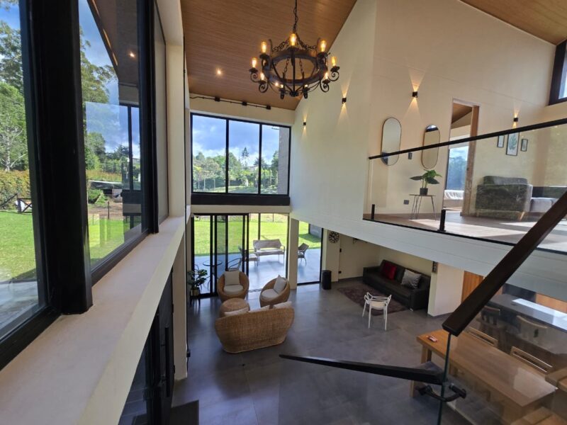 Private villa with jacuzzi near Medellin