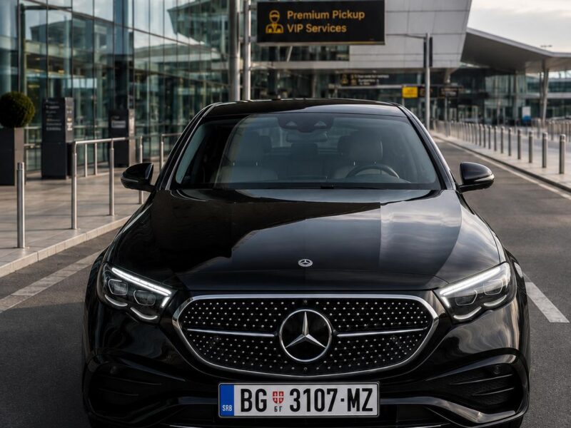 Transfer and daily excursions with a guide or driver
